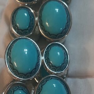 Elegant Silver and Blue Crystal Stretch Bracelet and Ring Set. NWOT